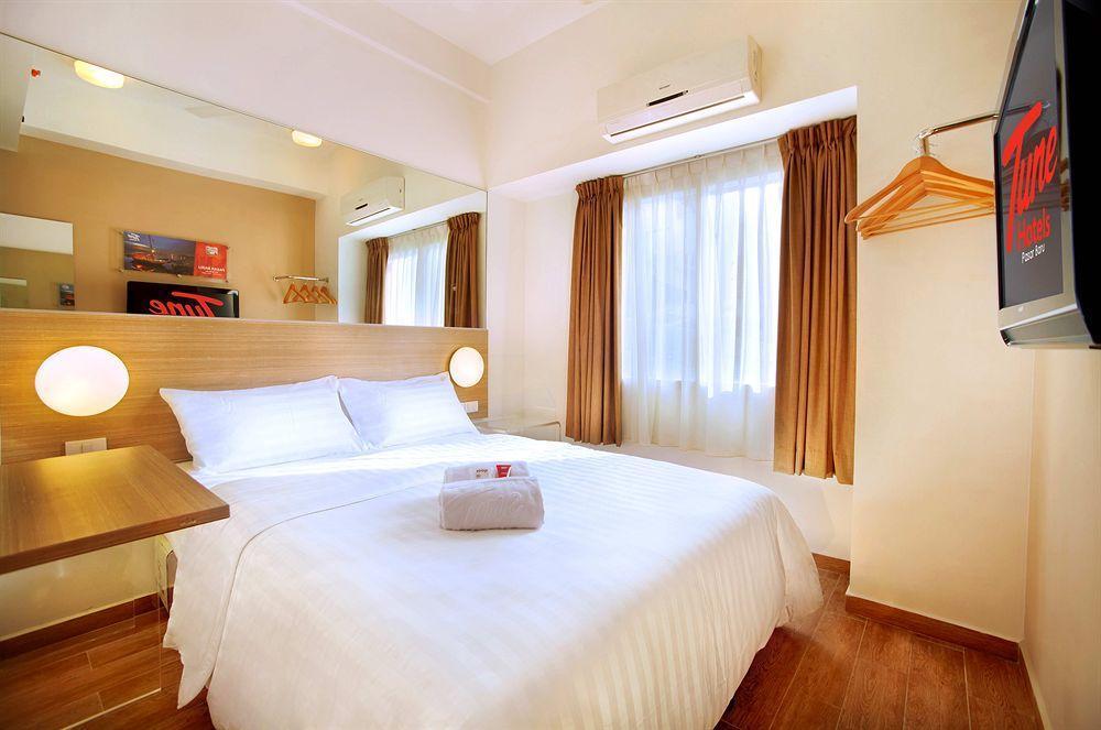 Monoloog Hotel Bekasi Exterior foto