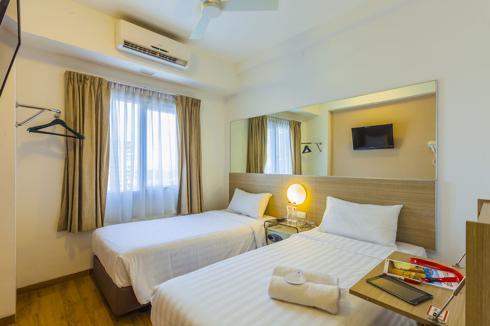 Monoloog Hotel Bekasi Exterior foto